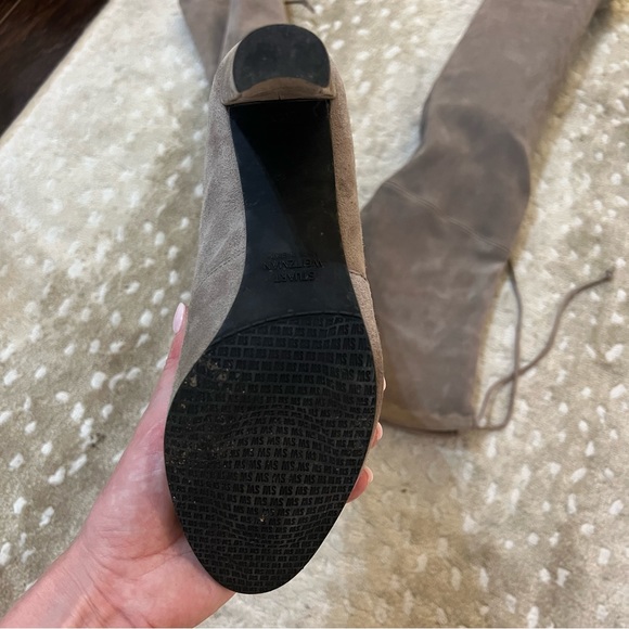 Stuart Weitzman Highland Suede Over the Knee Boots - Gray (8 M) - Pre Owned - Picture 6 of 14